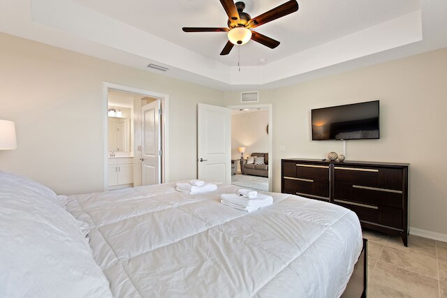 トリプル ヘッダー @ ストーリーレイク バイ シャイン ヴィラズ 3 ベッドルーム アパート