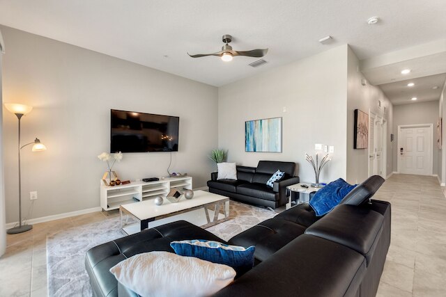 ファイヤーワークス @ ナイト -ストーリーレイク バイ シャインビラズ 709 2 ベッドルーム アパート