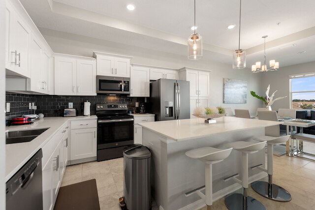 ファイヤーワークス @ ナイト -ストーリーレイク バイ シャインビラズ 709 2 ベッドルーム アパート