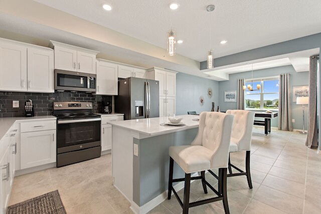 デカダント ペンギン - ストーリー レイク バイ シャイン ヴィラズ 704 2 ベッドルーム アパート