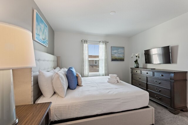 ブルービーチ アット ストーリーレイク バイ シャインヴィラズ #400 4 ベッドルームタウンハウス