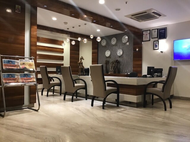 ホテル エカー キーズ バイ リヴィド - ホスール ロード