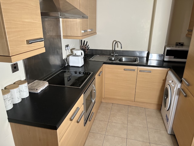 XQ7 ビルディング