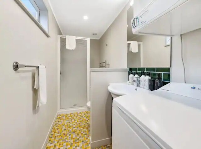 ラブリー 3 ベッドルーム ホーム ウィズ フリー パーキング