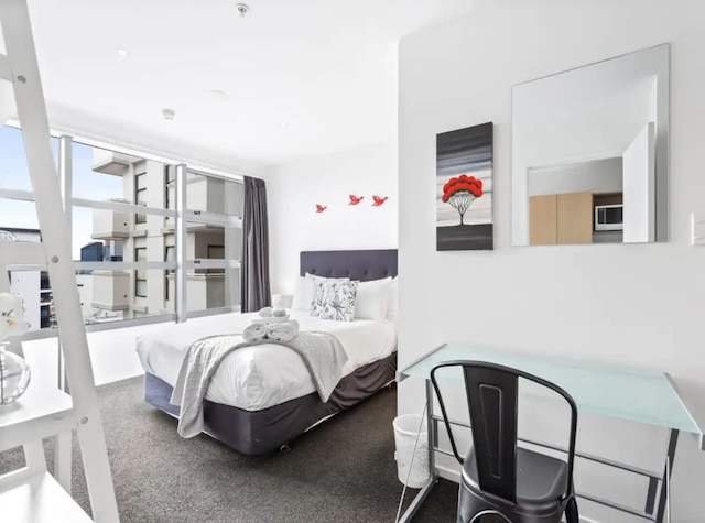 セントラル シティ ベッドルーム  アパートメント