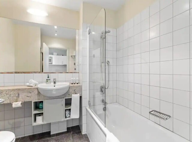 スタニング スタジオ - ジム, プール & パーキング ゾディアック ステイズ