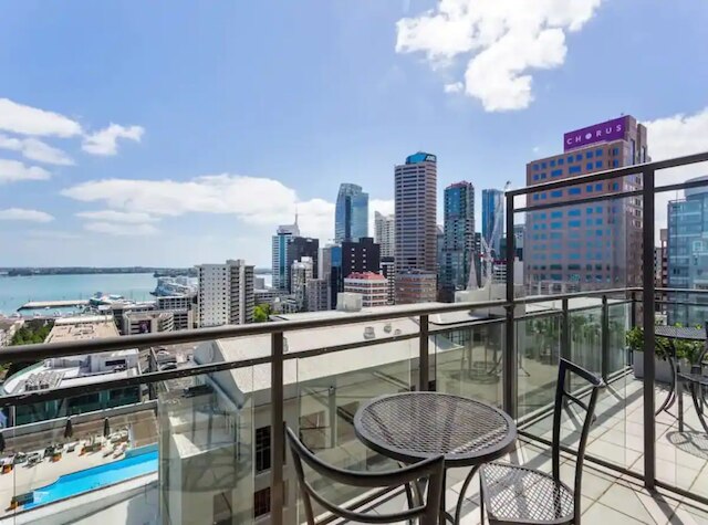 スタニング スタジオ - ジム, プール & パーキング ゾディアック ステイズ