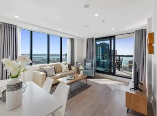 スカイ タワー ビューズ | 2 ベッド 2 バス CBD | ゾディアック ステイズ