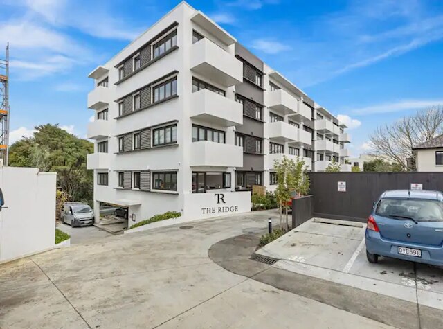 コンビニエント モダン 2 ベッドルーム ユニット ウィズ フリー パーキング