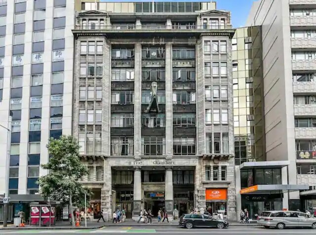 スタイリッシュ ロフト アパートメント イン CBD ウィズ キング ベッド I ゾディアック ステイズ