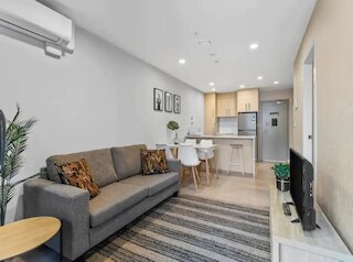 スタニング 2ベッドルーム ウィズ ビューズ ニア スカイタワー - ゾディアック ステイズ