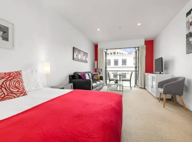 スタニング スペーシャス スタジオ イン ヴィアダクト ベシン