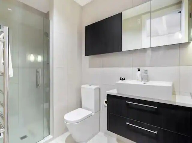 スタイリッシュ スタジオ ニア スパーク アリーナ I ゾディアック ステイズ