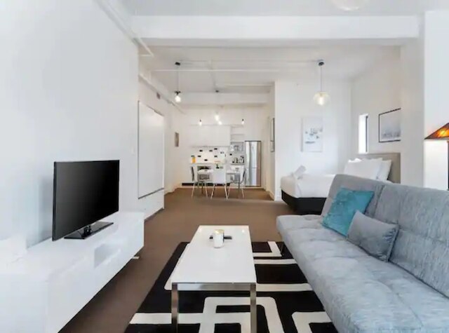 スタイリッシュ スタジオ ニア スパーク アリーナ I ゾディアック ステイズ