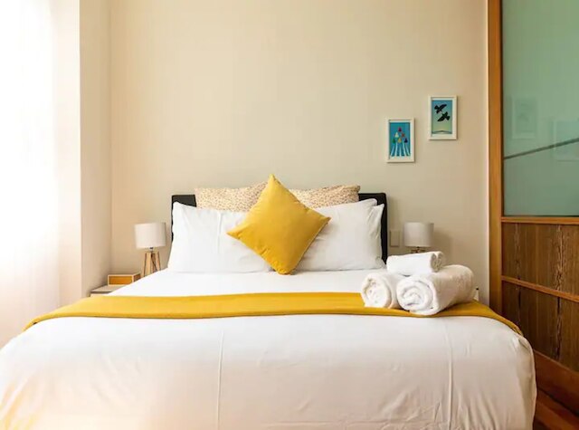 スペーシャス ワン ベッドルーム ウィズ プール アンド ジム !