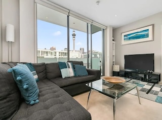 ビューティフル 2ベッドルーム - プール, ジム & パーキング ゾディアック ステイズ