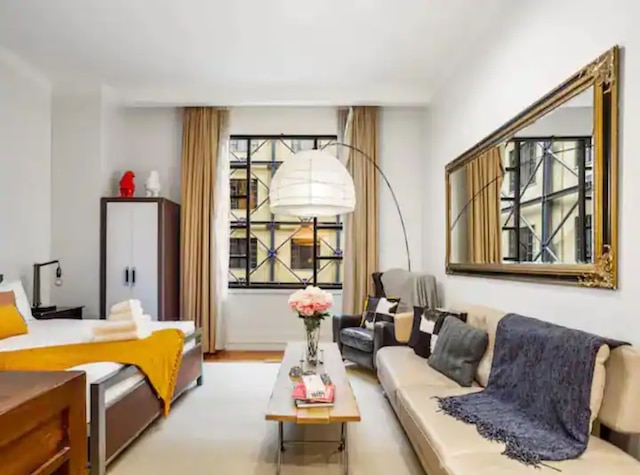 スタイリッシュ スタジオ ウィズ プール アンド ジム