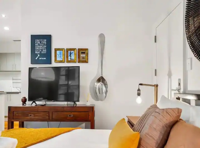 スタイリッシュ スタジオ ウィズ プール アンド ジム