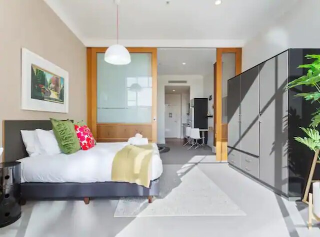 ラブリー ブライト アパートメント ウィズ プール アンド ジム by ゾディアック ステイズ