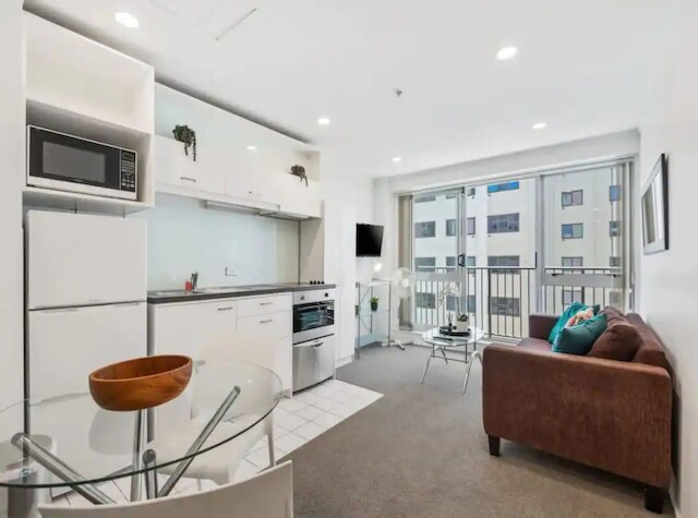 ラブリー トゥー ベッドルーム  アパートメント クロース トゥ スカイ タワー