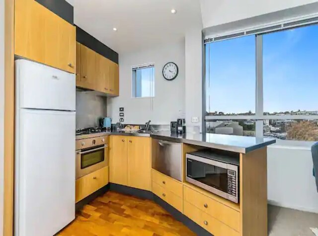 ラブリー アパートメント - ジム & パーキング by Zodiak Stays