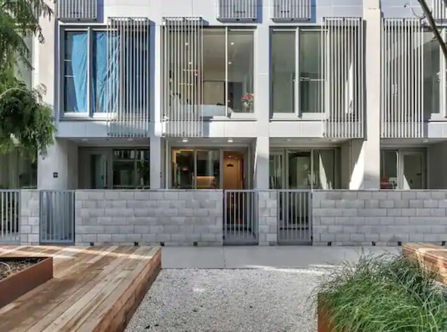 スタイリッシュ 2ストーリー リトリート ウィズ パーキング Zodiak Stays