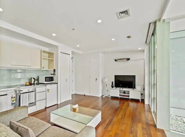 ヴィアダクト ハーバー ビューティー - フリー  WiFi ジム アンド プール