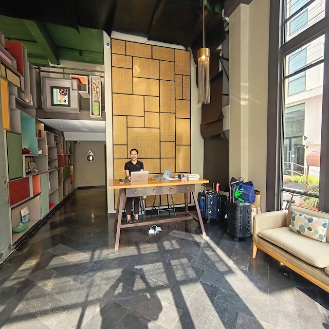 ウノ エクスプレス