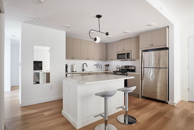 ニュー ファブ 4 ベッドルーム - アウトドア デッキ - ジム - ミンズ トゥ NYク