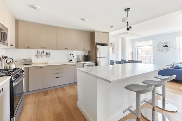 モダン 3 ベッドルーム ロフト - シェアード デッキ - ジム - ミンズ トゥ NYC