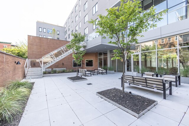 エアリー 3 ベッドルーム フラット W シャアード デッキ - ジム - ミンズ トゥ NYク