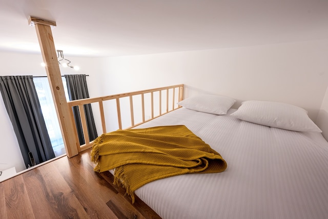 ネイティブアパートメンツパウリンスカ20デラックス