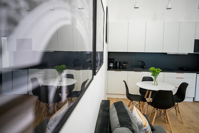 ネイティブアパートメンツパウリンスカ20デラックス