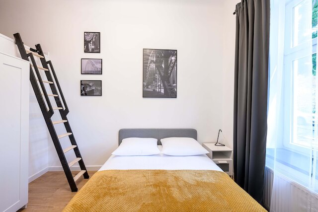 ネイティブアパートメンツパウリンスカ20デラックス