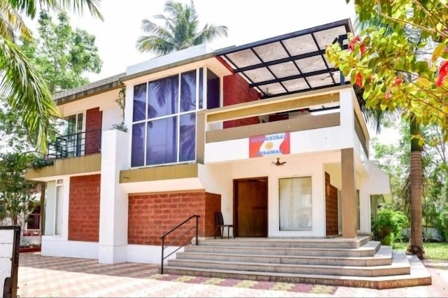 スーリヤキランミラマール