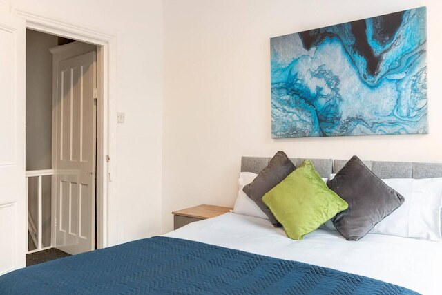 インビティング 3 ベッドルーム ホーム イン リバプール ウィズ パーキング