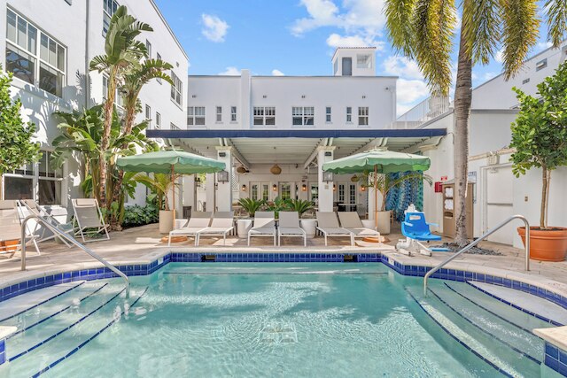 アロハ フライデイズ