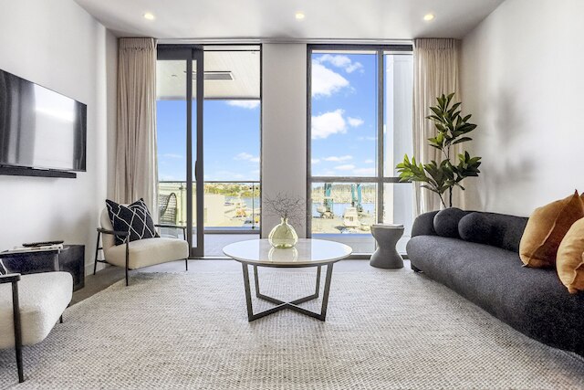 都市のモダンな静けさ