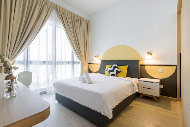 ザ コロニー & ザ ラックス, クアラルンプール バイ キャノピー ライブズ