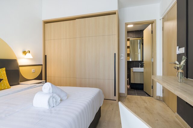 ザ コロニー & ザ ラックス, クアラルンプール バイ キャノピー ライブズ