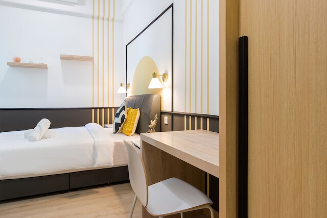 ザ コロニー & ザ ラックス, クアラルンプール バイ キャノピー ライブズ