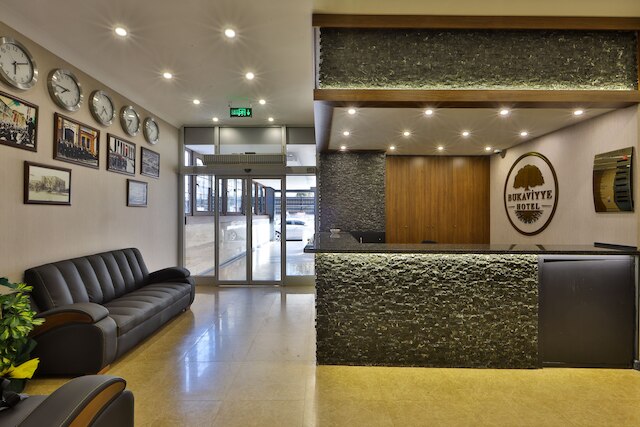 ブカヴィエ・ホテル