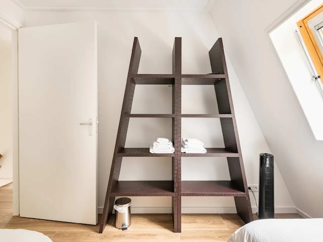 チャーミング ホリデイ ホーム イン プールトゥガール ウィズ ガーデン