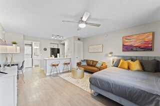 コンフィー スタジオ クロース トゥ ダウンタウン アンド ドメイン