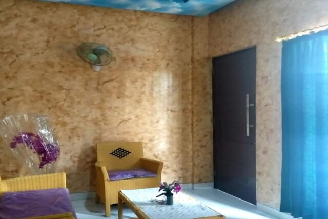 OYO 90706 コスト アラム ジャヤ シャリア