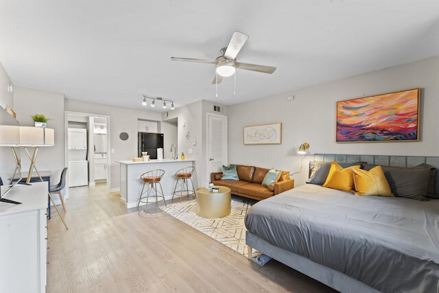 スタイリッシュ モダン スタジオ クロース トゥ ダウンタウン アンド ドメイン