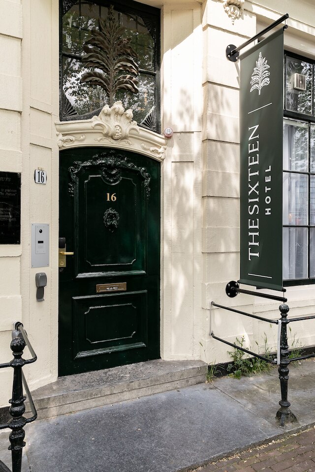 ザ・シックスティーン