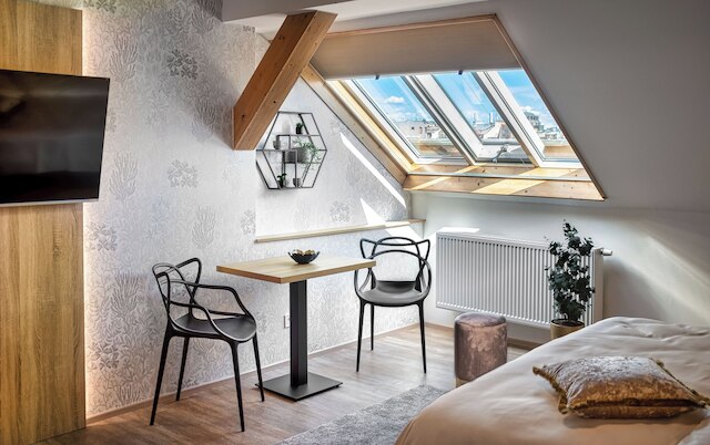 アドレーズ・リビングの劇場9アパート