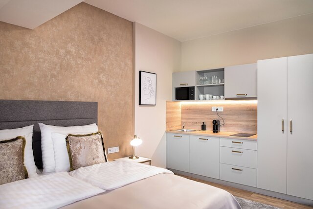 アドレーズ・リビングの劇場9アパート