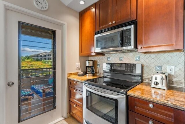 ワイレア エコル, #914 2 ベッドルーム コンドミニアム バイ レッドオーニング